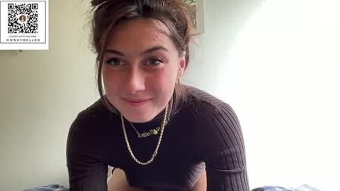 belle brunette online show from June 28, 11:55 pm