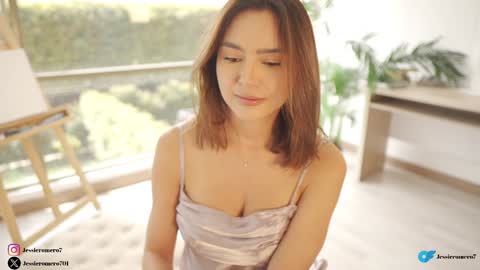 Jessie   online show from February 5, 4:15 pm