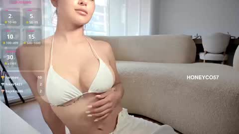 Jessie   online show from September 19, 3:44 pm