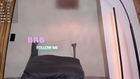 Sofia independent model online show from March 3, 11:25 am