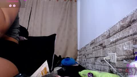 honeypussy3021 online show from March 7, 9:38 am