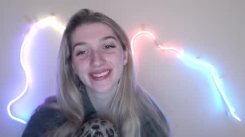 honeyveil online show from June 15, 12:16 pm
