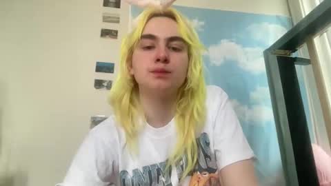 Emi Rose online show from April 5, 8:41 pm