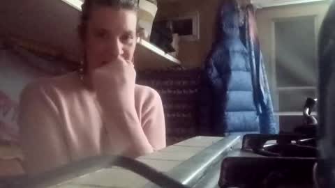 hoodoou online show from February 16, 12:27 pm