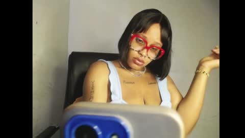 horny_ebonygirl_ online show from May 28, 8:12 am