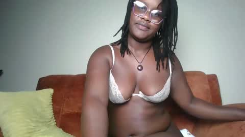 Lucy online show from December 20, 12:14 am