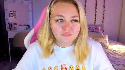 HornyCakee online show from October 8, 9:46 am