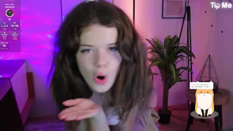 hot__tiny online show from November 10, 1:39 pm