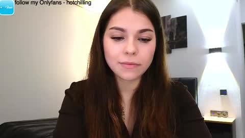 LiluCaroline online show from March 10, 12:53 pm