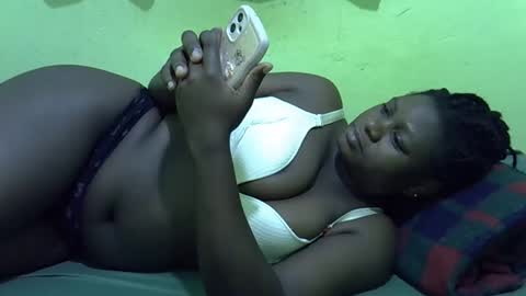 hot_girlly online show from January 15, 7:14 am