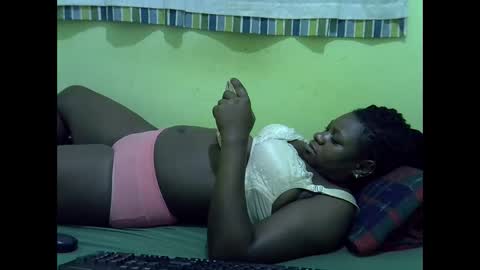 hot_girlly online show from February 19, 8:14 am