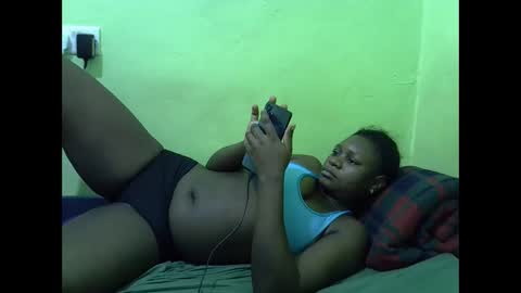hot_girlly online show from November 29, 6:17 am
