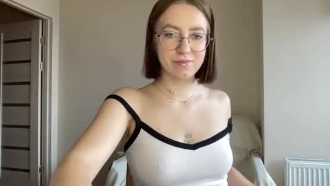 Lina online show from December 19, 11:29 am