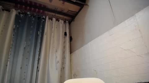 khim online show from December 6, 11:57 pm