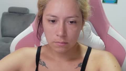 Mia online show from March 23, 1:50 pm