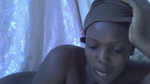 RAYLAH online show from April 5, 7:46 pm