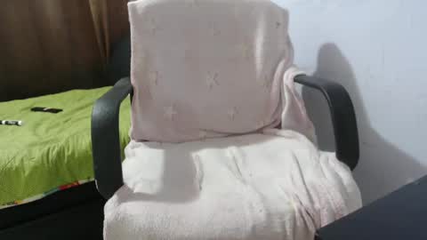 Hot and PowerHOPE U MISS ME online show from March 12, 2:30 am