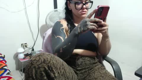 Hot and PowerHOPE U MISS ME online show from September 28, 2:18 am