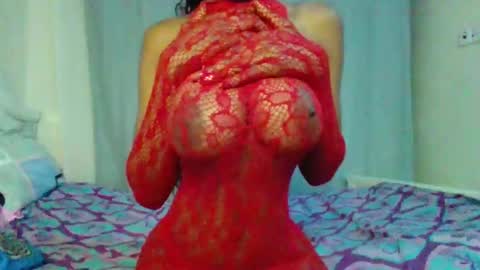 hotfalling706077 online show from December 29, 2:06 am