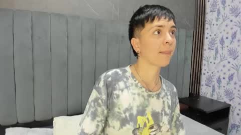 hannah online show from December 2, 3:30 am