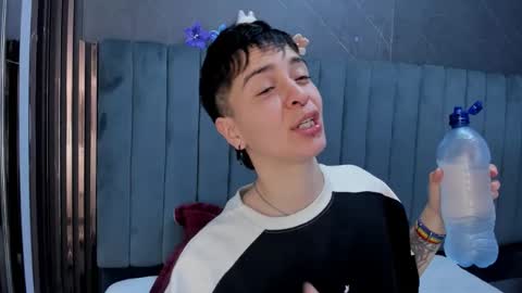 hannah online show from February 10, 2:14 am