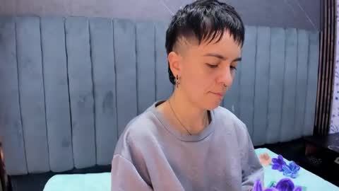 hannah online show from February 3, 6:40 am