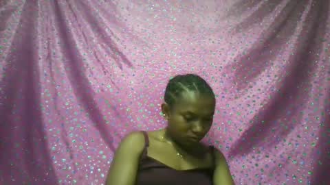 veronique online show from November 25, 7:15 pm