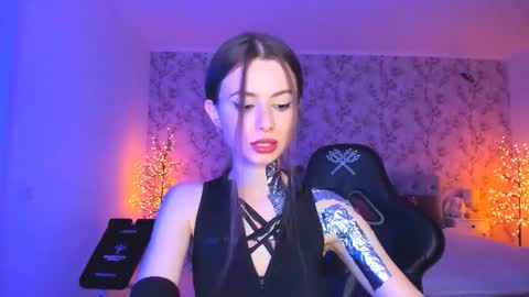 hotmolly_ online show from March 27, 8:09 pm