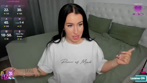 hotmorenaxxx online show from April 20, 9:01 am