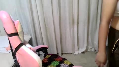 hotness_joy online show from May 22, 8:34 am