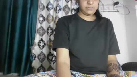 lola online show from November 8, 11:04 am