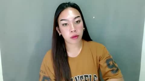 jelaigrande  online show from December 2, 11:34 am