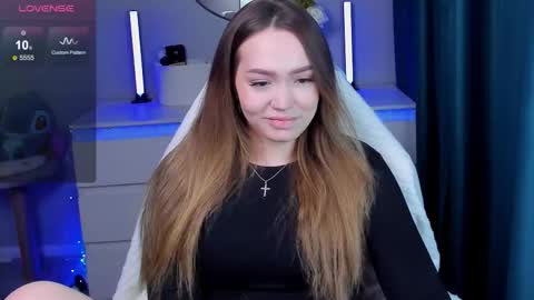 hello Im Eva online show from October 19, 1:57 pm