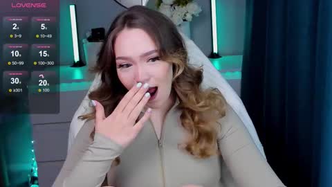 hello Im Eva online show from October 6, 9:37 am