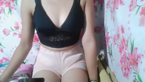 hottie_horny_exoticpussyx online show from September 25, 12:32 am