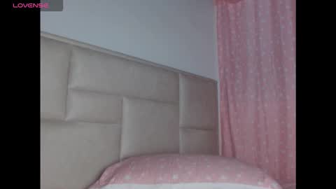 hottielinsey online show from November 27, 4:21 pm