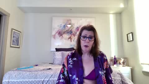 Maggie online show from February 2, 11:32 pm