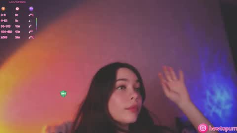 Mia online show from November 9, 5:31 pm