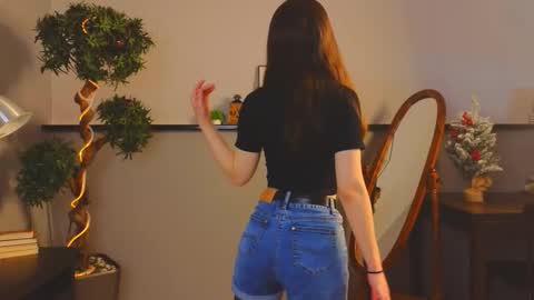 Kelly online show from February 20, 5:28 am