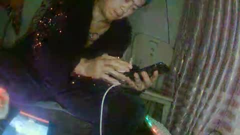 hujiajia520321431 online show from February 20, 11:45 am