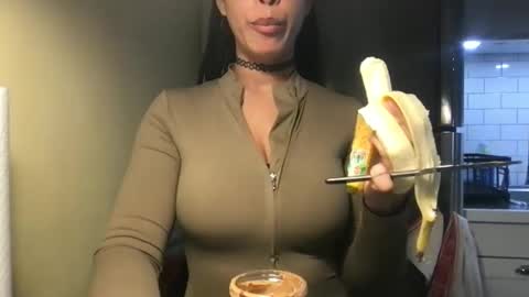 Goddess Hunyy online show from April 19, 10:45 pm