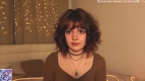 Mona online show from July 10, 7:03 pm