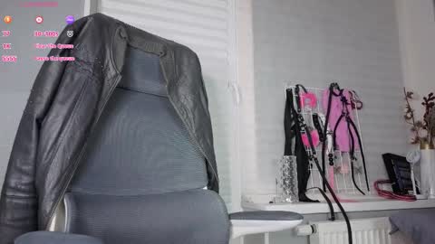 Miley. PVT open i have extra prices on nude show  online show from March 7, 7:10 pm