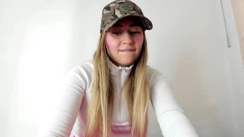 Hyun Joo online show from September 19, 7:02 pm