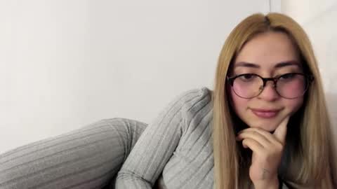 Hyun Joo online show from October 2, 8:25 pm