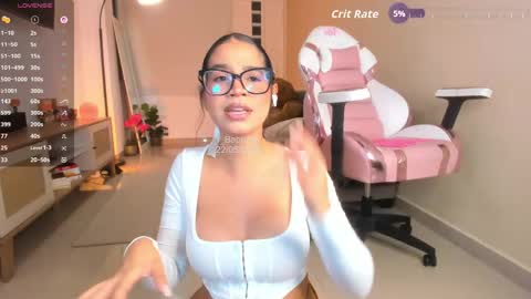 Helloouu im  Abigail call me Abi  MY NEW SHEDULE  IS 1030PM online show from May 23, 2:10 am