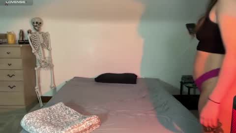 Crystal online show from March 3, 3:38 am