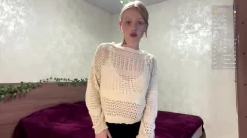 Lylu online show from October 20, 1:58 pm