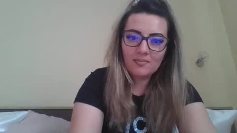 Yasmine online show from January 17, 10:45 am