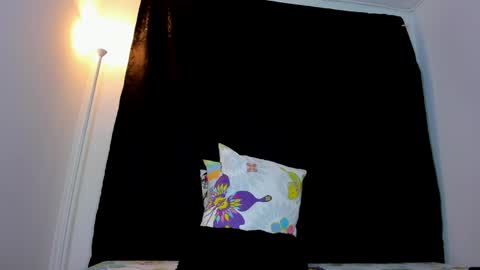 ice online show from February 5, 11:34 am